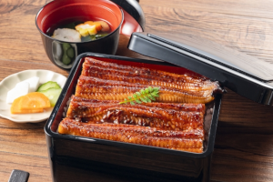 うな重とお吸い物とお漬物