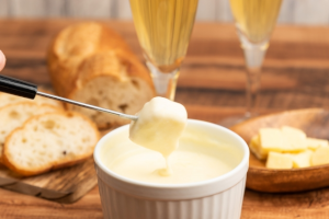 チーズが絡んだフランスパン