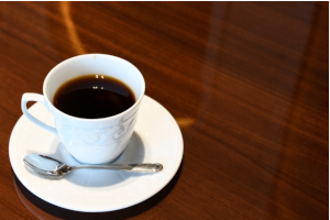 コーヒーが入ったコーヒーカップ
