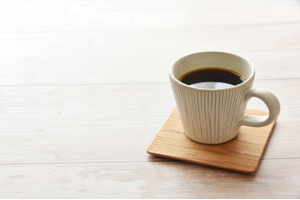 コーヒーが入ったコーヒーカップ