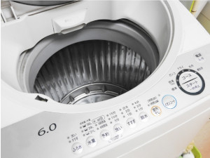 フタの開いた洗濯機
