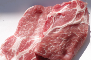 2枚の豚カツ用のお肉
