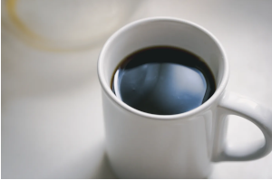 コーヒーが入ったコーヒーカップ